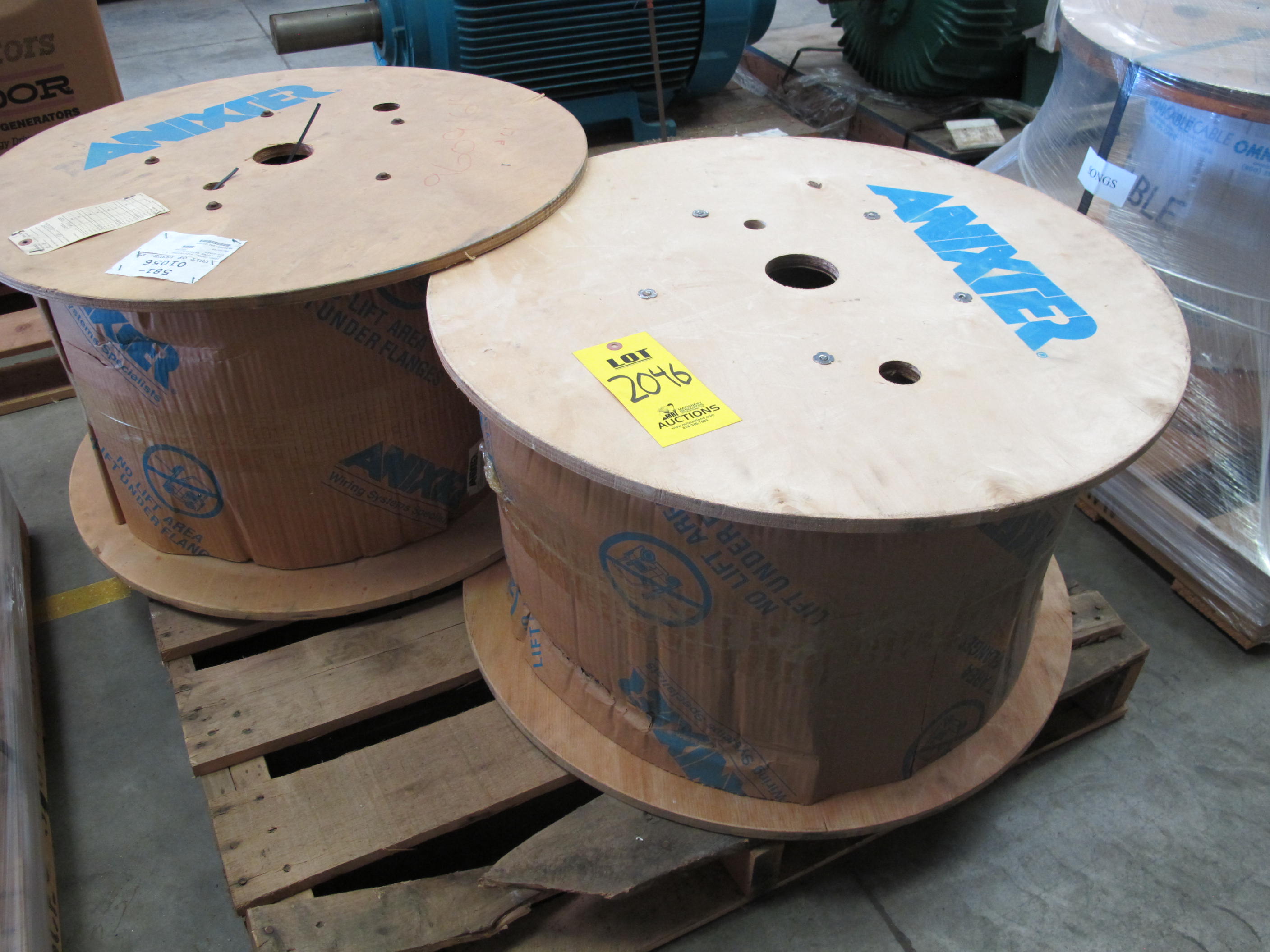 LOT (800 FT) OF CABLE, ELECTRICAL TYPE, 16 SIZE, 600VOLT RATING, 2 PAIR CONDUCTOR, 90 DEGREE C KIND. BLACK, 2 SPOOLS OF 400' (W-44) LOADING & HANDLING FEE $15-